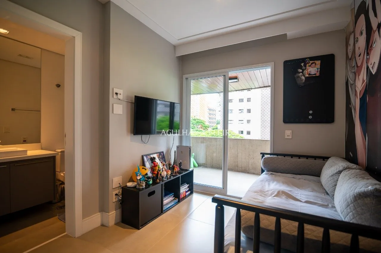 Apartamento Reformado e Impecavel em Moema – 17178