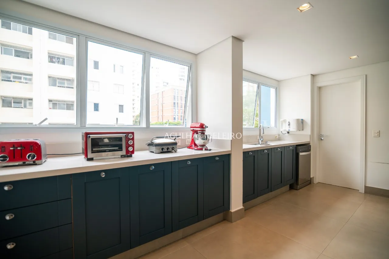 Apartamento Reformado e Impecavel em Moema – 17178