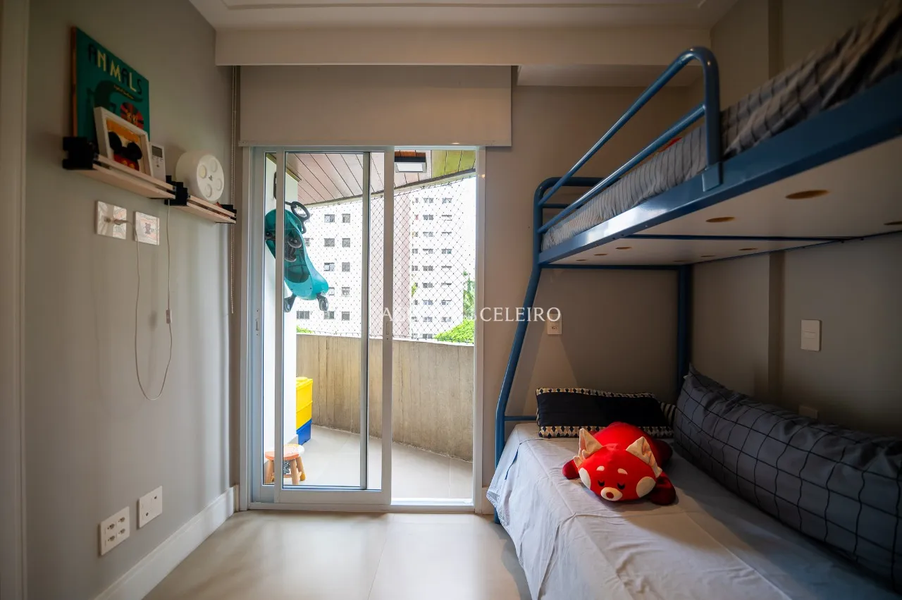Apartamento Reformado e Impecavel em Moema – 17178