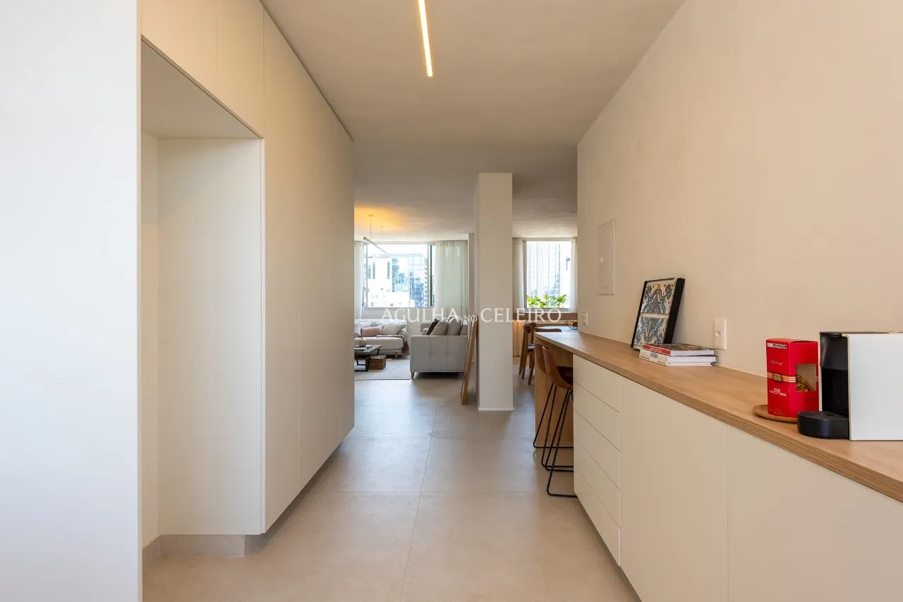 Apartamento totalmente reformado para venda no melhor do Itaim. – 18765