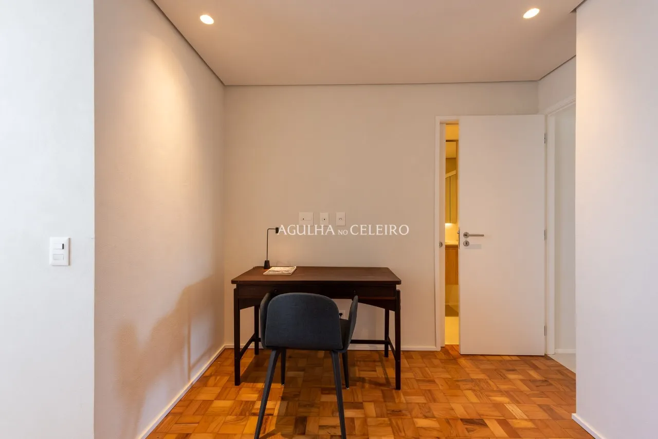 Apartamento totalmente reformado para venda no melhor do Itaim. – 18765