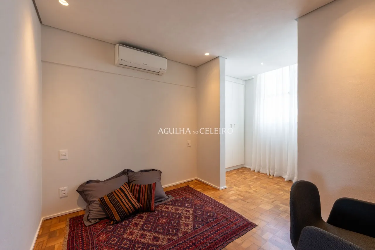 Apartamento totalmente reformado para venda no melhor do Itaim. – 18765