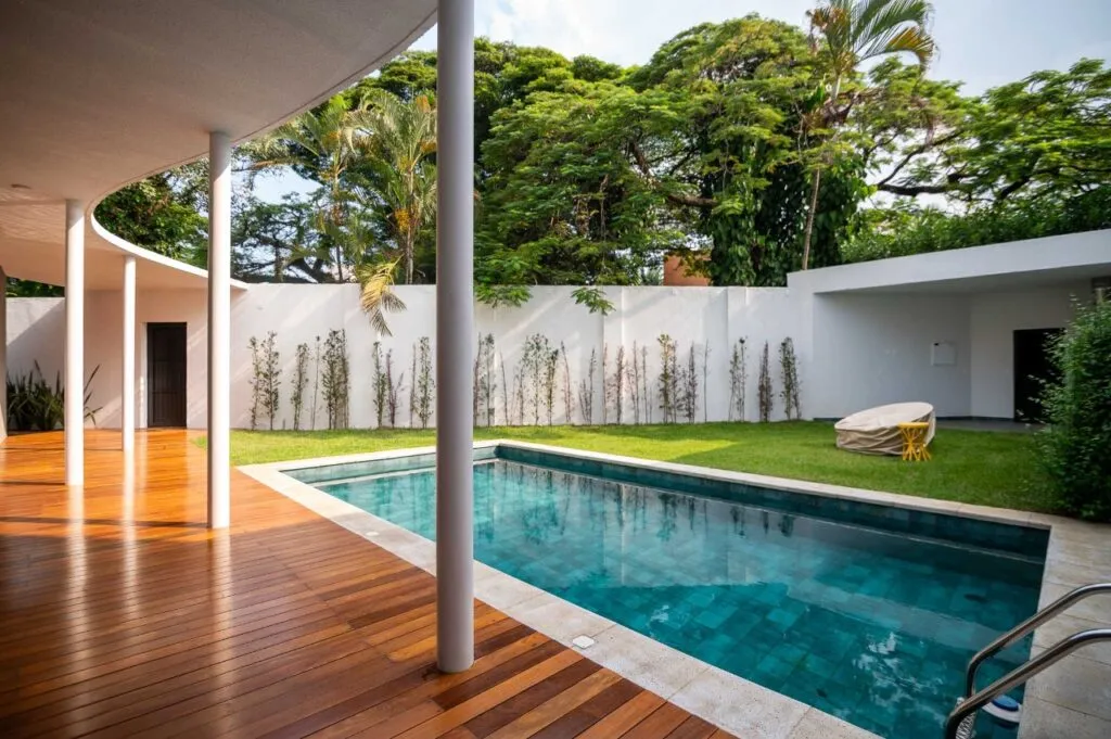 Casa deliciosa a 350 metros do Parque Ibirapuera à venda no Jardim Luzitânia. – 19098