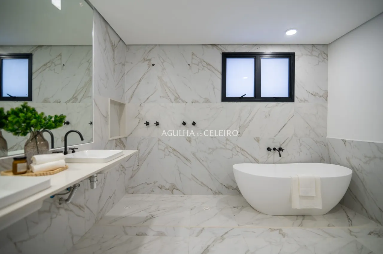 Casa deliciosa a 350 metros do Parque Ibirapuera à venda no Jardim Luzitânia. – 19098