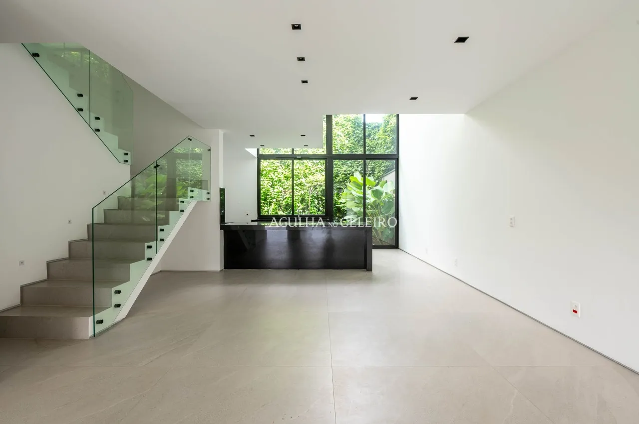 Casa com projeto moderno e elegante à venda no Jardim Paulista – 19141