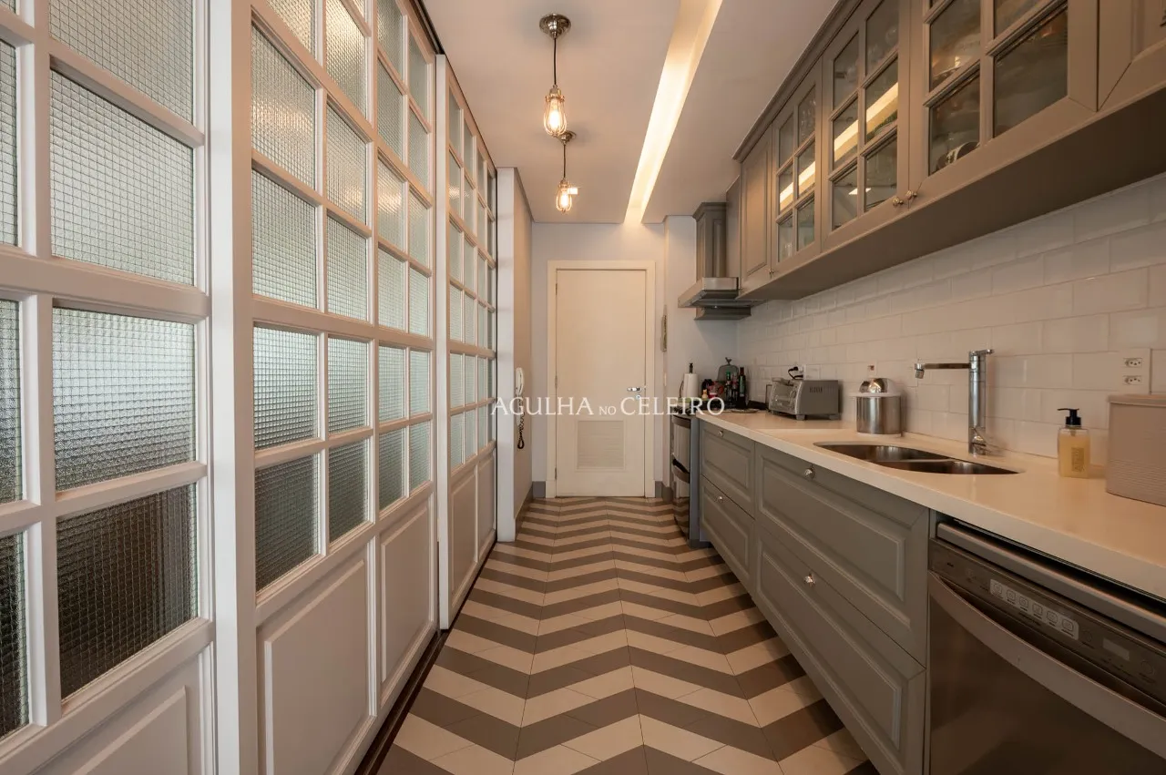 Apartamento Reformado no Miolo do Itaim Bibi. – 19191