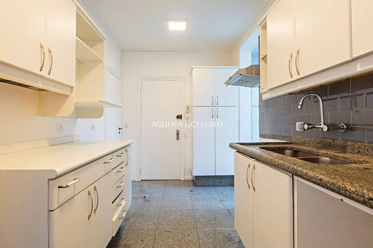 Apartamento super iluminado com vista privilegiada para o Clube Pinheiros. – 19217 - _MG_3201