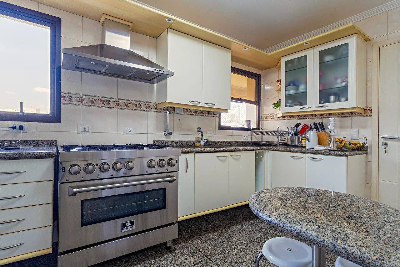 Cobertura em excelente estado com área de lazer completa – 19226