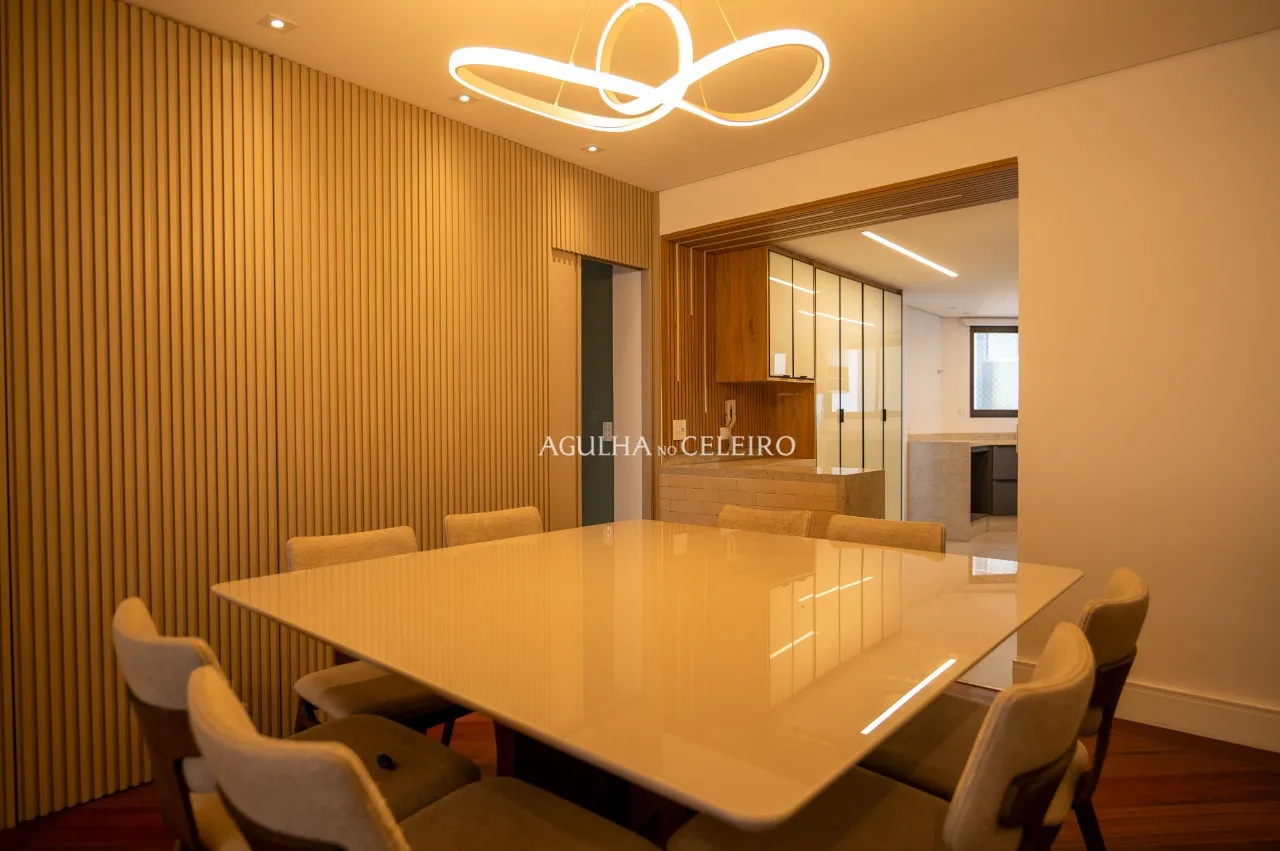 Apartamento reformado à venda na Vila Nova Conceição – 19242