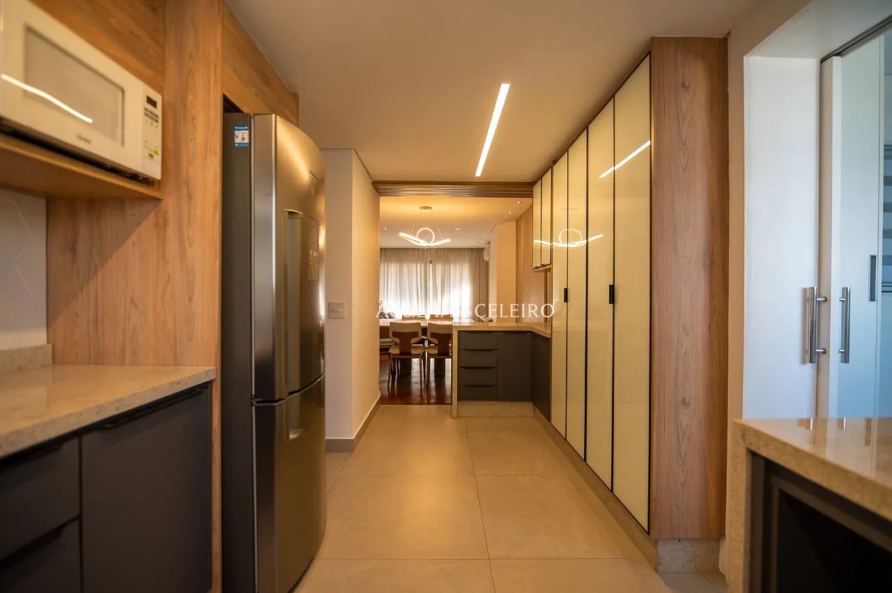 Apartamento reformado à venda na Vila Nova Conceição – 19242