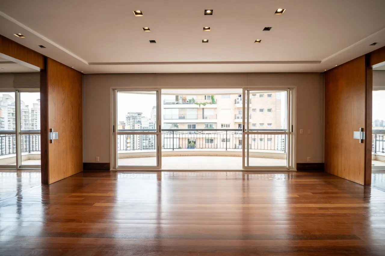 Amplo e sofisticado apartamento com planta inteligente e versátil. – 19330