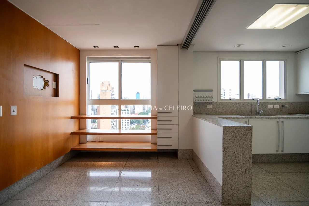 Amplo e sofisticado apartamento com planta inteligente e versátil. – 19330