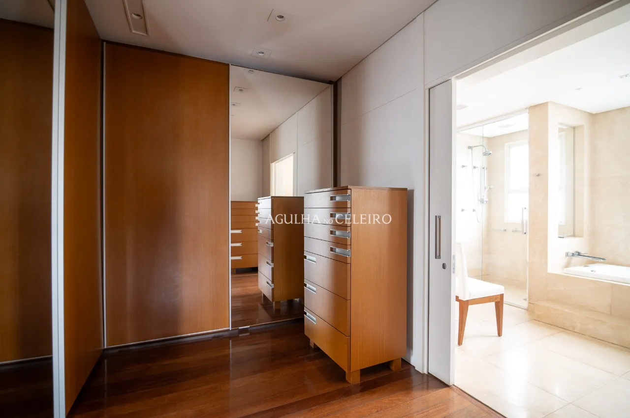 Amplo e sofisticado apartamento com planta inteligente e versátil. – 19330