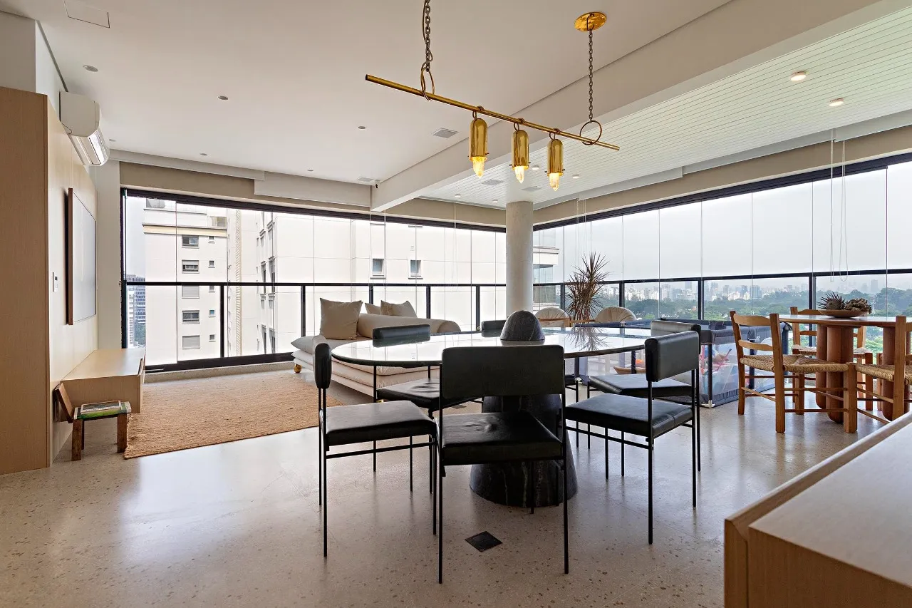 Apartamento sofisticado com varanda gourmet e porteira fechada próximo ao Parque Ibirapuera – 19612