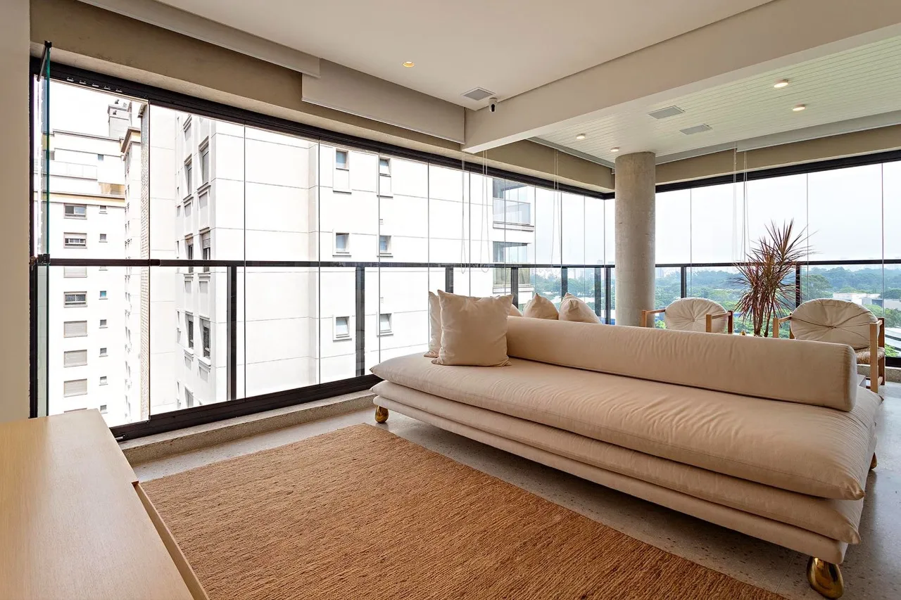 Apartamento sofisticado com varanda gourmet e porteira fechada próximo ao Parque Ibirapuera – 19612