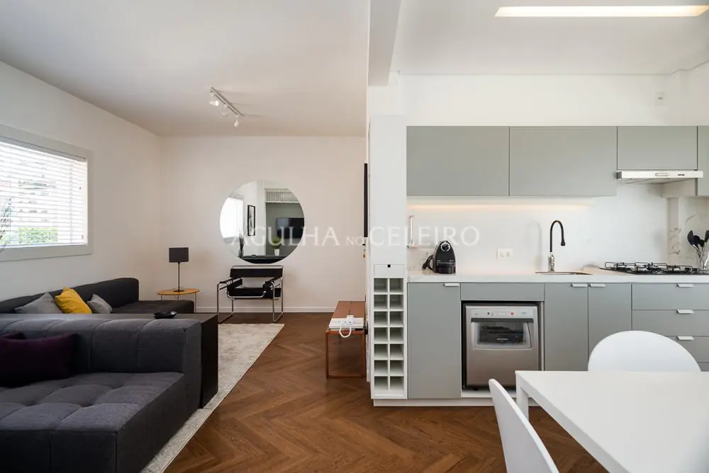 Apartamento reformado no Jardim América. – AP3924