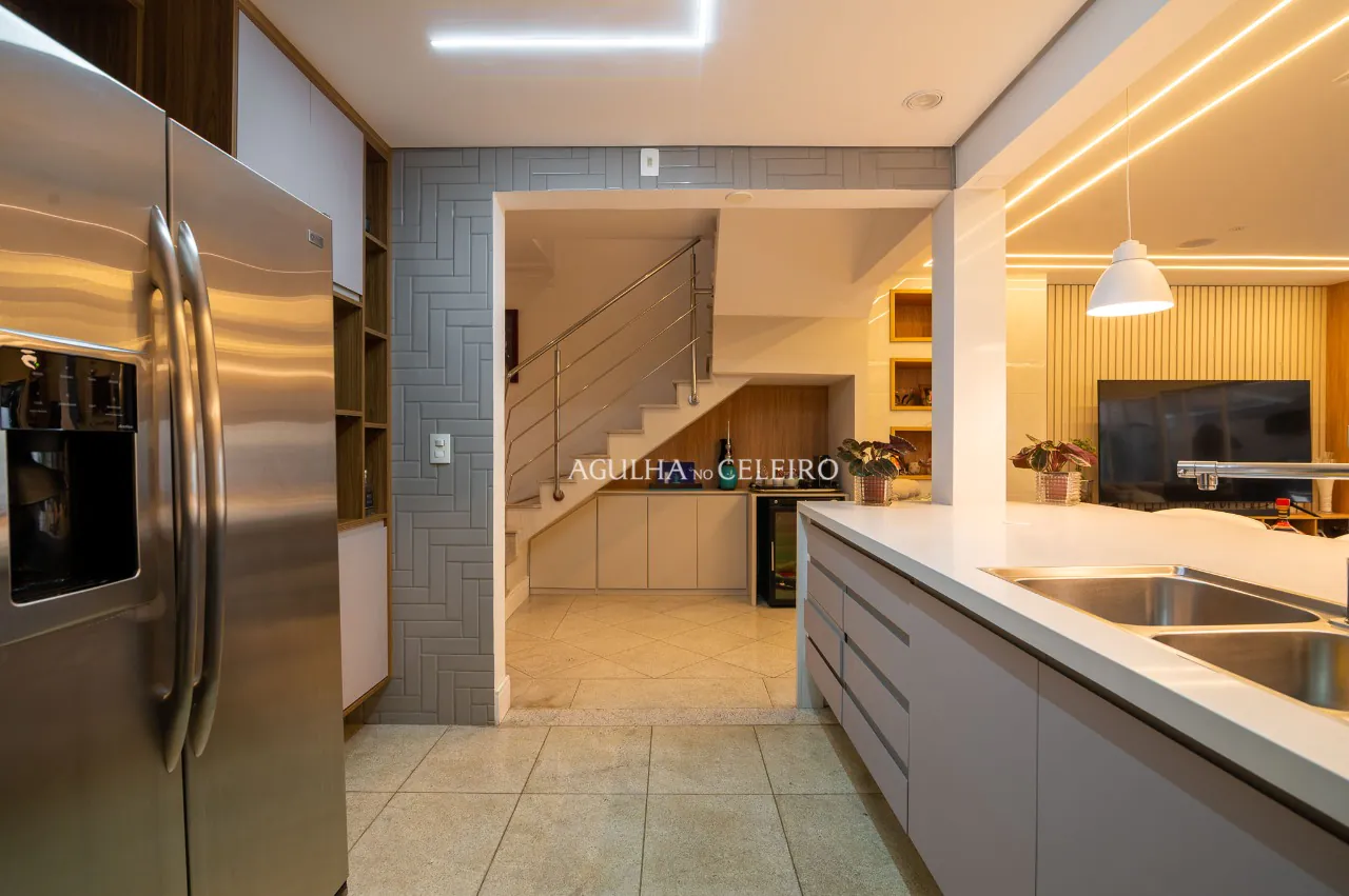 Casa Reformada em Condomínio Diferenciado em Moema – CA1208