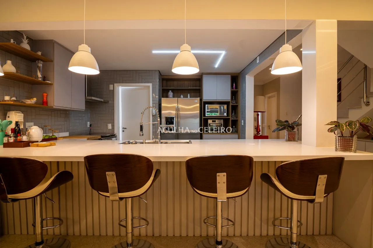 Casa Reformada em Condomínio Diferenciado em Moema – CA1208