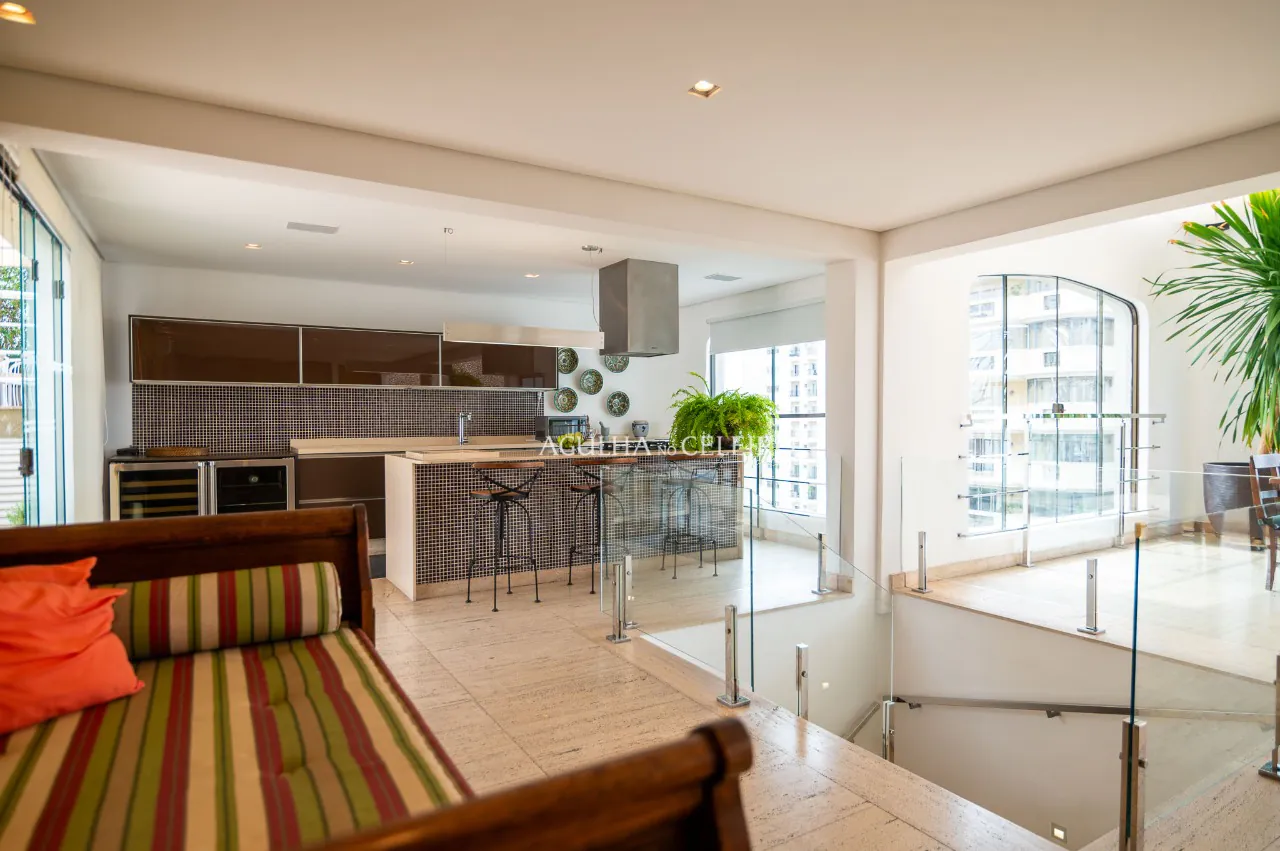 Cobertura exclusiva com vista deslumbrante no Alto de Pinheiros. – CO0064