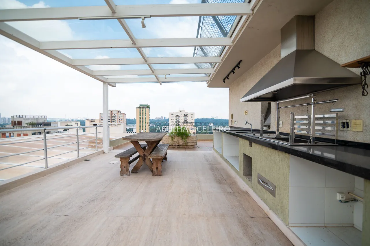 Cobertura exclusiva com vista deslumbrante no Alto de Pinheiros. – CO0064