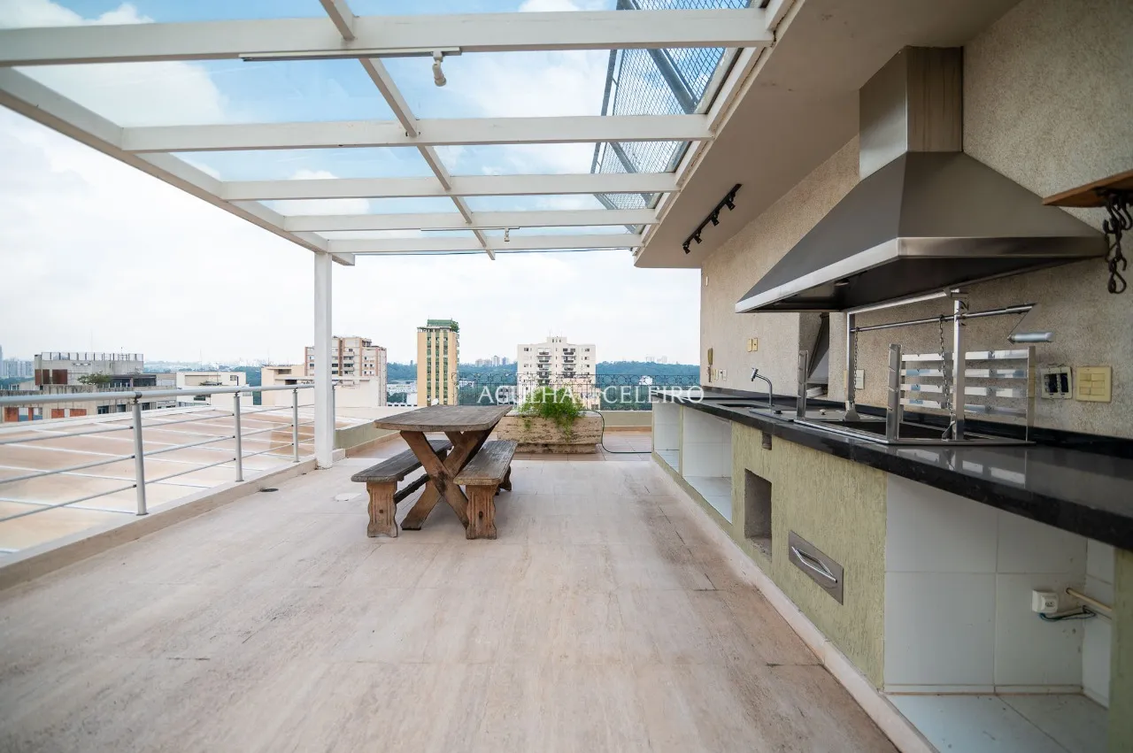 Cobertura exclusiva com vista deslumbrante no Alto de Pinheiros. – CO0064