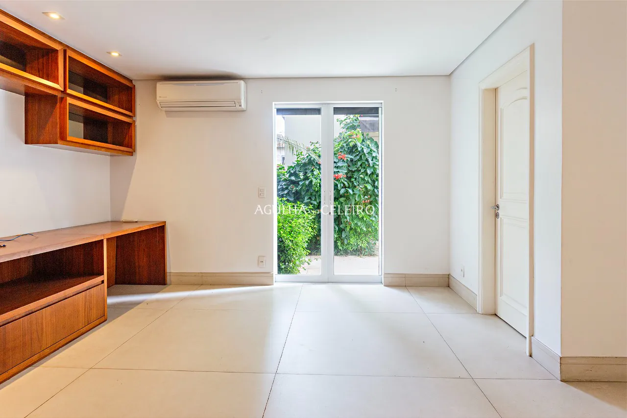 casa-a-250-metros-do-parque-ibirapuera-a-venda-no-jardim-luzitania-18508-11