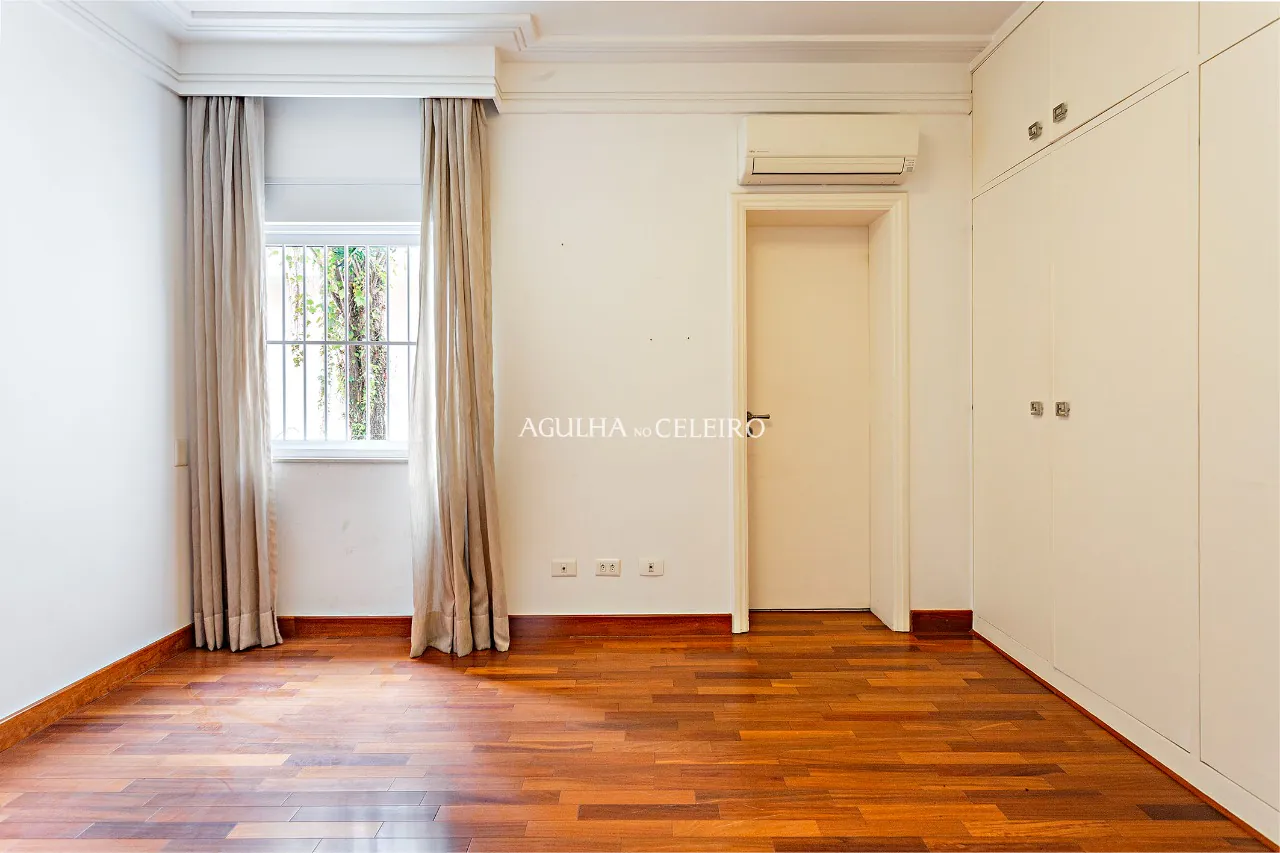 casa-a-250-metros-do-parque-ibirapuera-a-venda-no-jardim-luzitania-18508-17