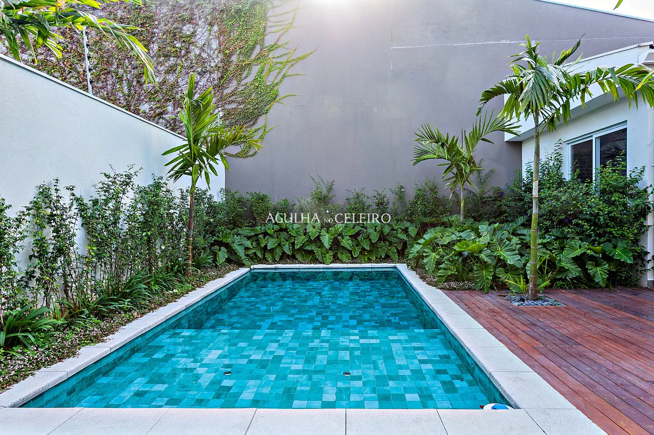 casa-novinha-em-folha-e-com-muita-luz-natural-no-alto-de-pinheiros-19468-2