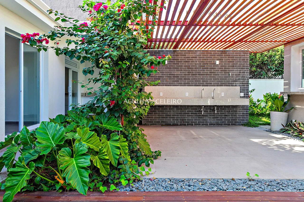 casa-novinha-em-folha-e-com-muita-luz-natural-no-alto-de-pinheiros-19468-3