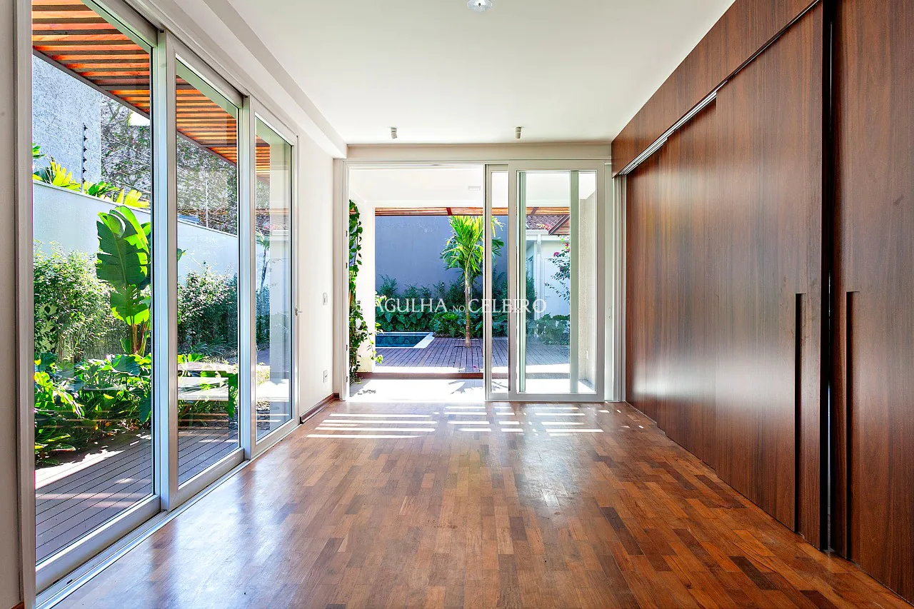 casa-novinha-em-folha-e-com-muita-luz-natural-no-alto-de-pinheiros-19468-4