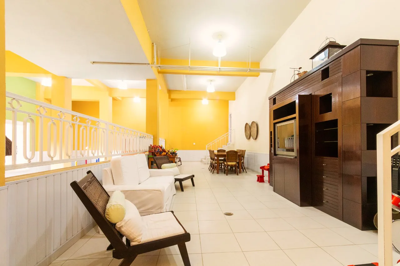 Casa com projeto assinado por Bi Crisóstomo. – 11958