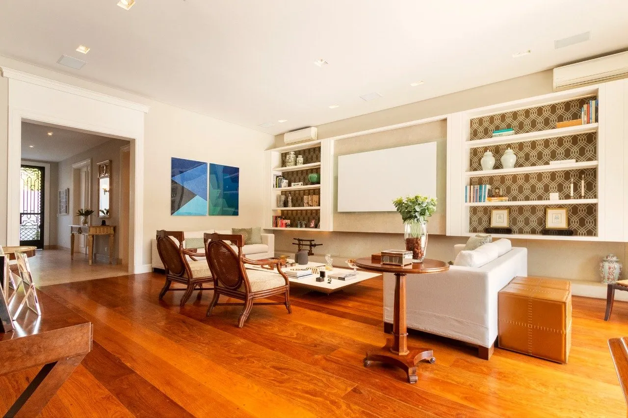 Casa com projeto assinado por Bi Crisóstomo. – 11958