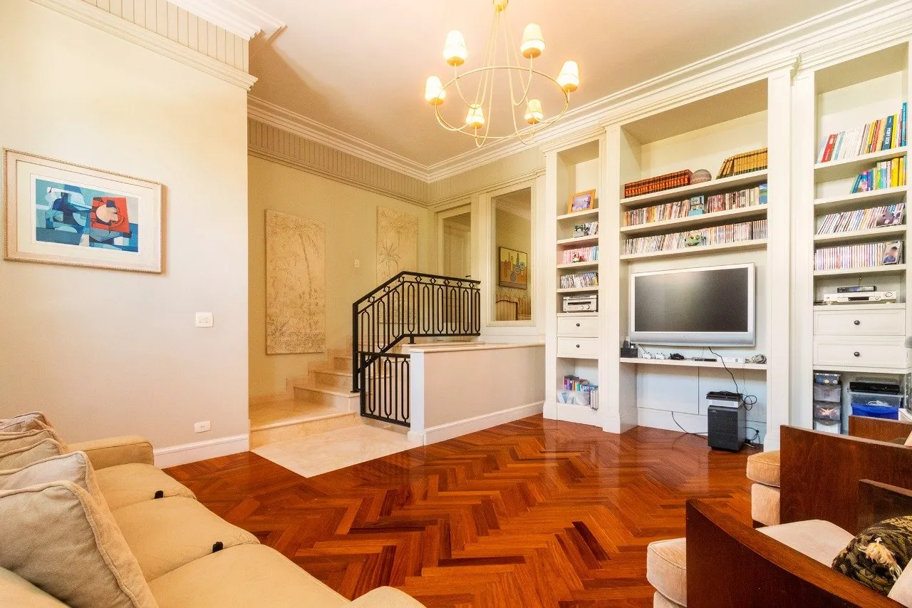 Casa com projeto assinado por Bi Crisóstomo. – 11958