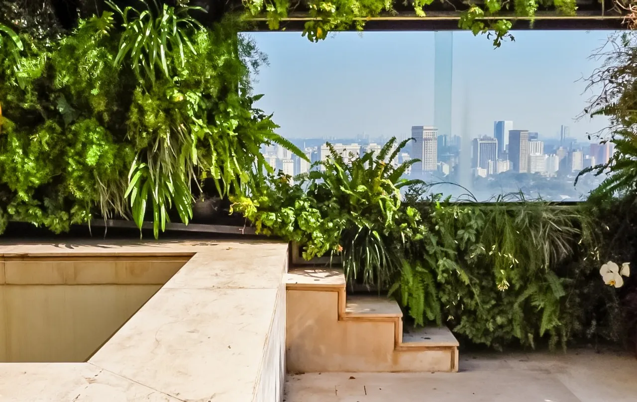 Cobertura com projeto maravilhoso e uma vista encantadora, para se viver bem no melhor do Itaim Bibi. – 19528