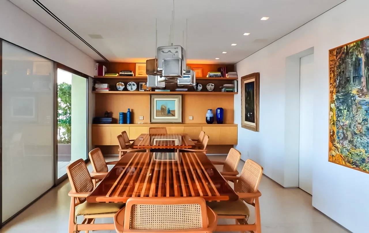 Cobertura com projeto maravilhoso e uma vista encantadora, para se viver bem no melhor do Itaim Bibi. – 19528