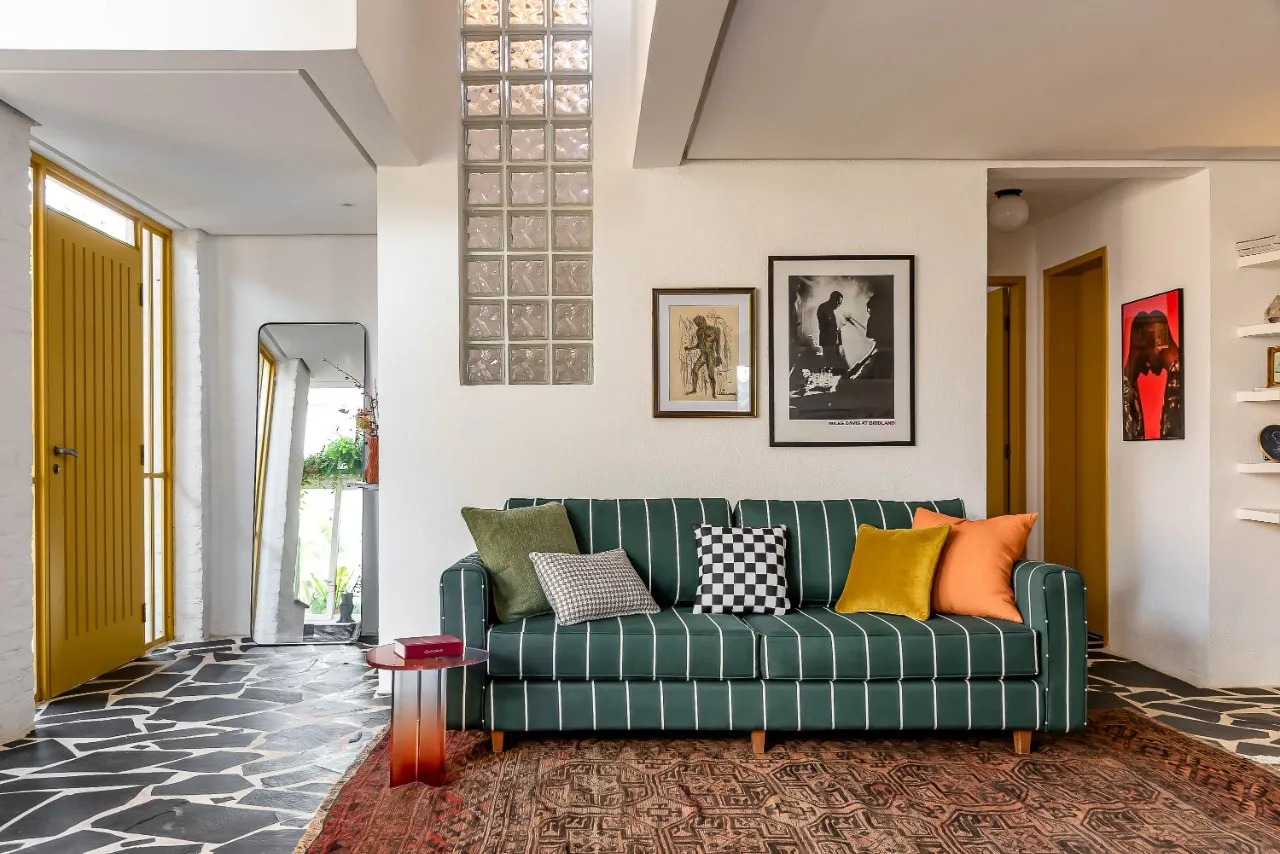 Casa de Vila com astral único, reforma descolada e com muita personalidade, no melhor da Vila Madalena. – 19574