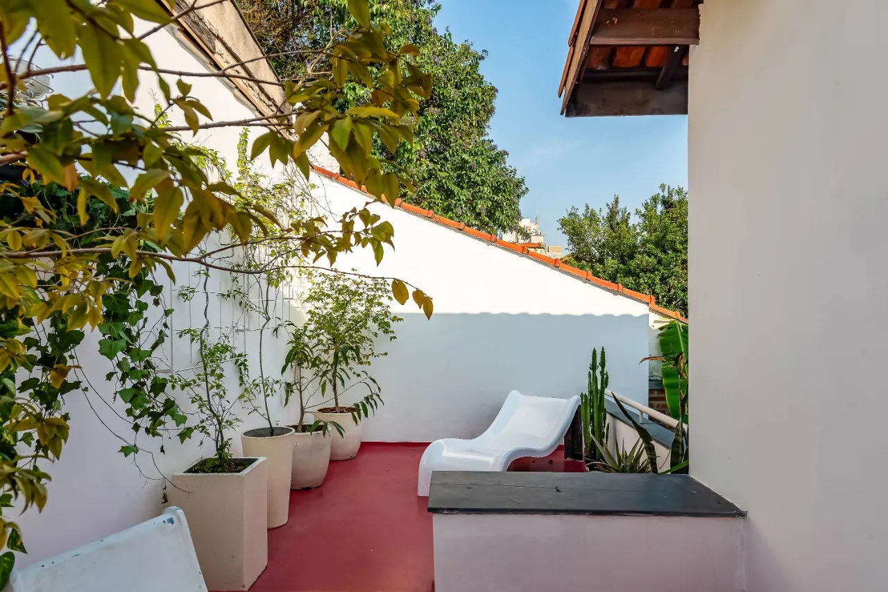 Casa de Vila com astral único, reforma descolada e com muita personalidade, no melhor da Vila Madalena. – 19574