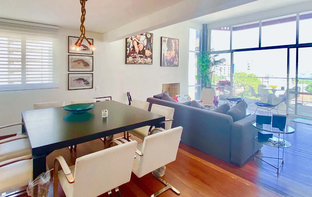 Cobertura triplex fantástica na Vila Madalena, com pé direito duplo e vista mágica da cidade. – 20085