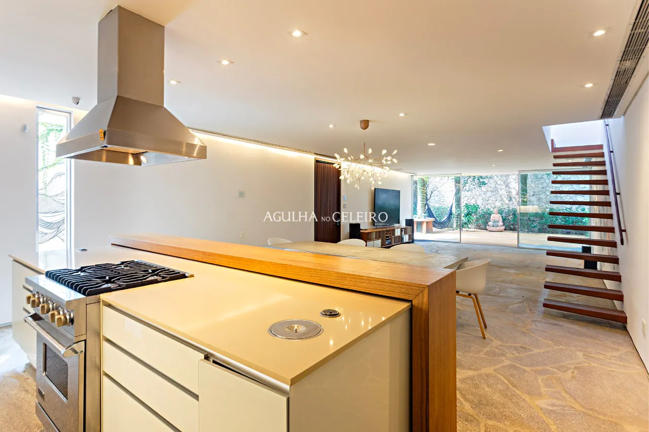 Casa encantadora pertinho do Iguatemi e Clube Pinheiros à venda no Jardim Paulistano. – 9533