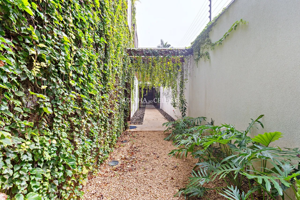 Casa encantadora pertinho do Iguatemi e Clube Pinheiros à venda no Jardim Paulistano. – 9533