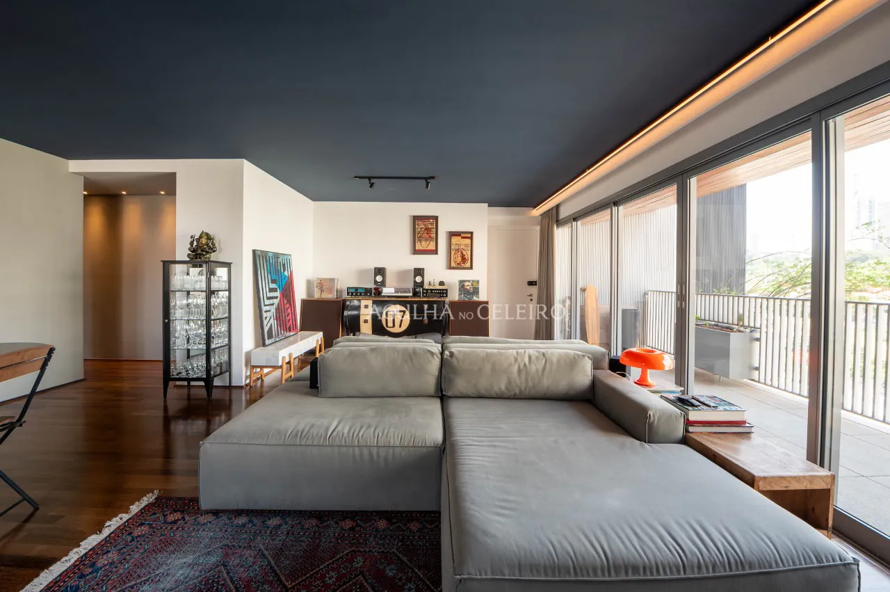 Já é um Clássico: o melhor da Zarvos, na Vila Madalena – AP2338