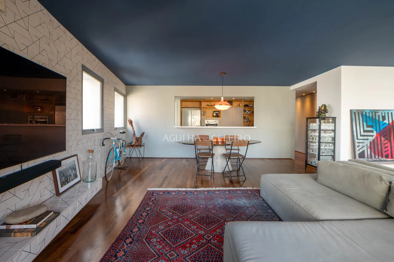 Já é um Clássico: o melhor da Zarvos, na Vila Madalena – AP2338