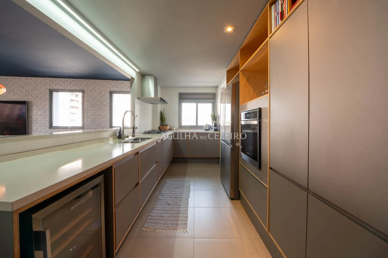 Já é um Clássico: o melhor da Zarvos, na Vila Madalena – AP2338