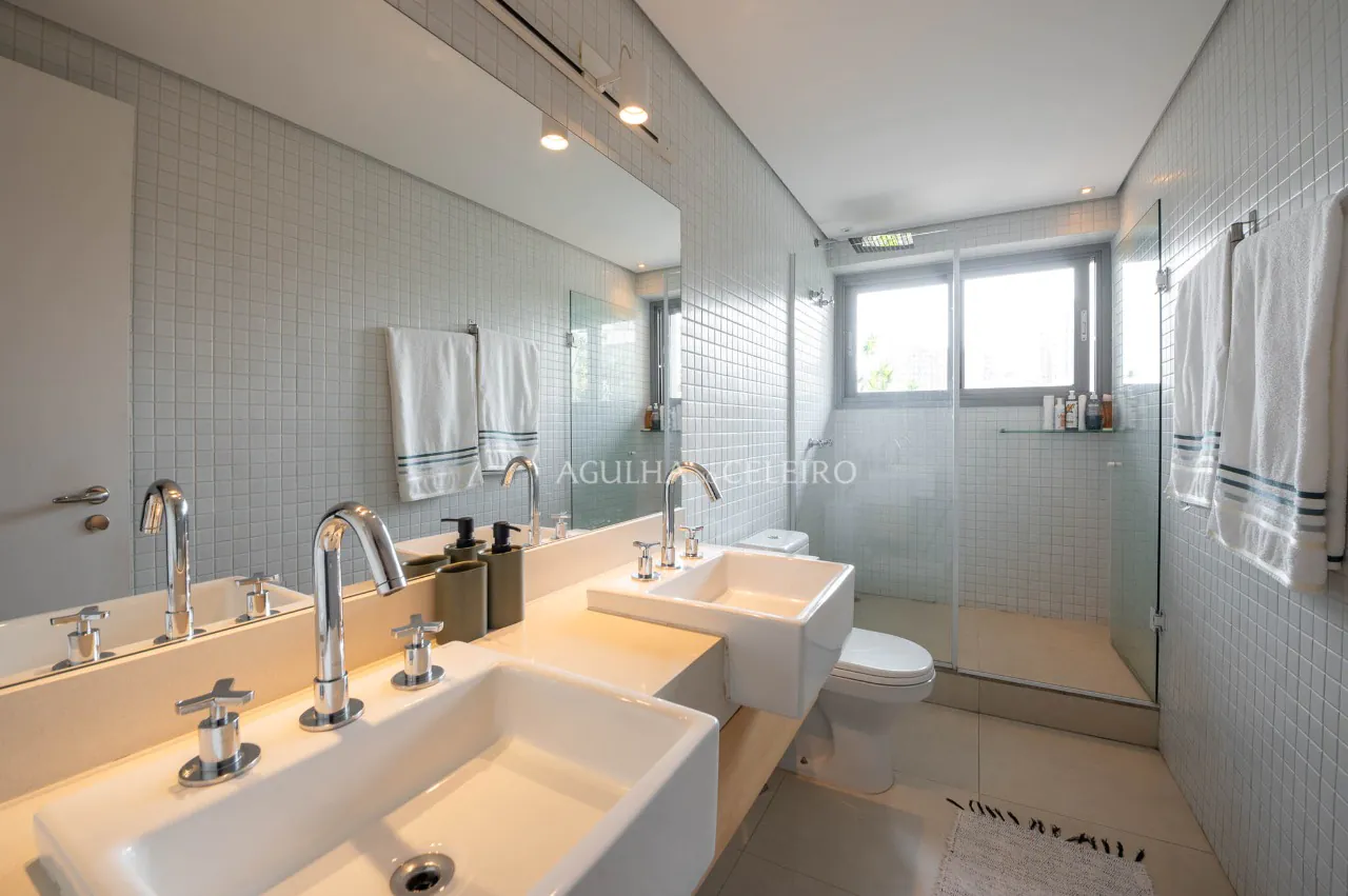 Já é um Clássico: o melhor da Zarvos, na Vila Madalena – AP2338