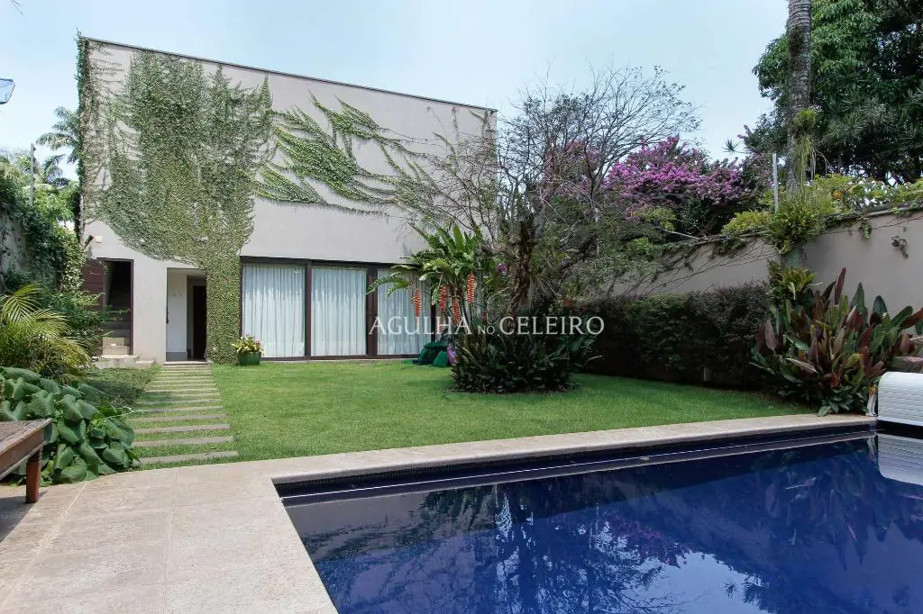 Casa moderna fantástica para venda no Jardim América. – CA0418