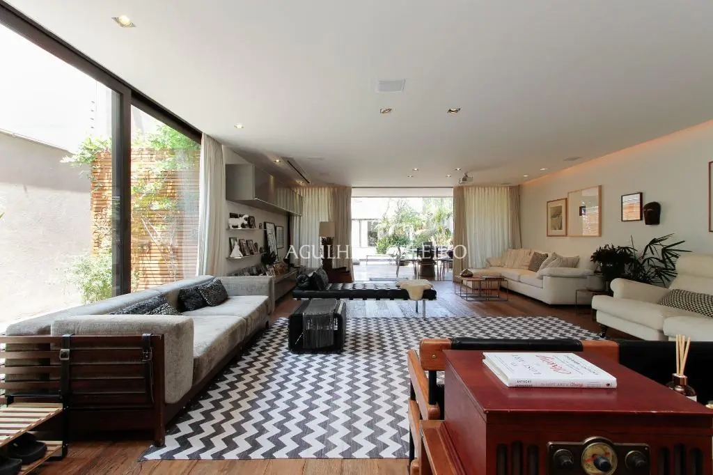 Casa moderna fantástica para venda no Jardim América. – CA0418