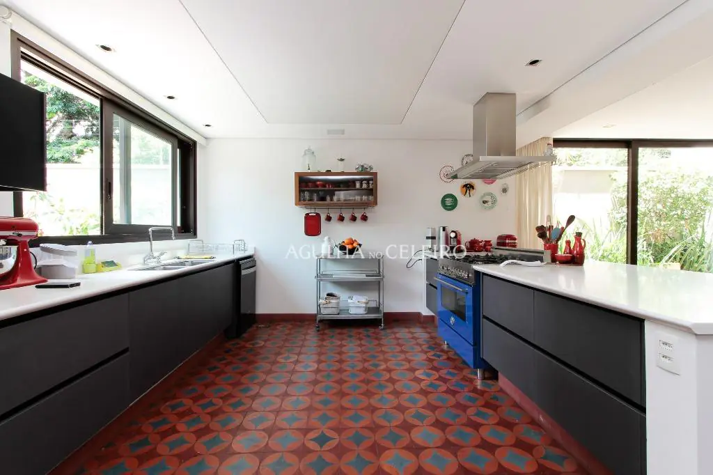 Casa moderna fantástica para venda no Jardim América. – CA0418