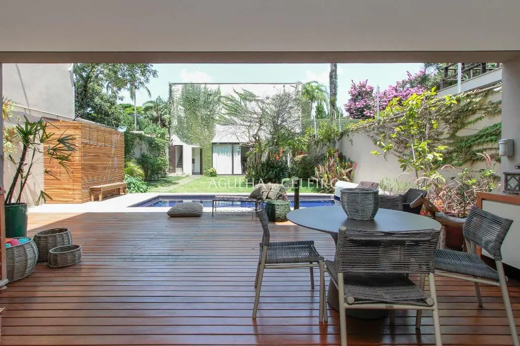 Casa moderna fantástica para venda no Jardim América. – CA0418