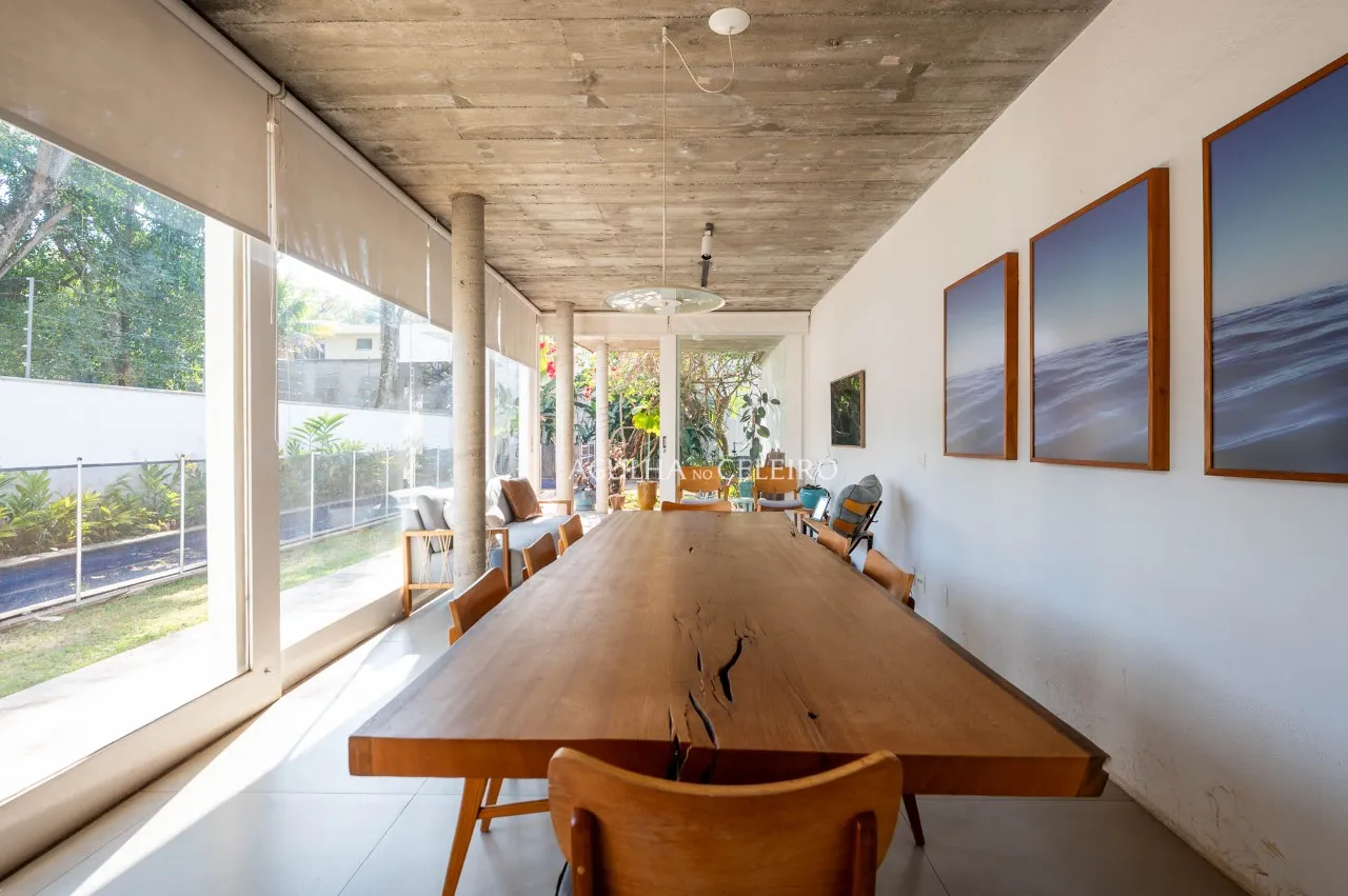 Uma casa ao serviço da Arquitetura, na localização de sonho de Alto de Pinheiros – CA0582