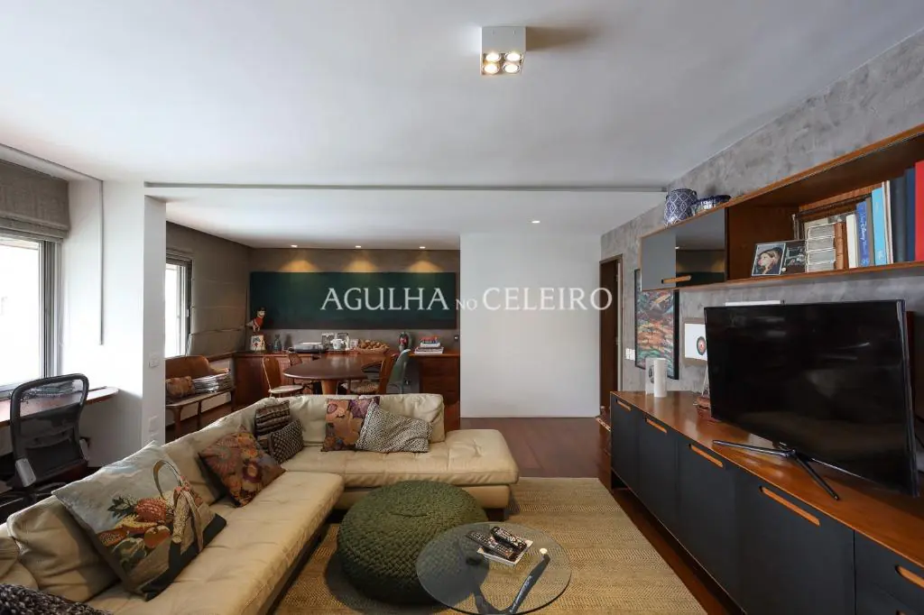 Cobertura única no Itaim Bibi para venda. – CO0704